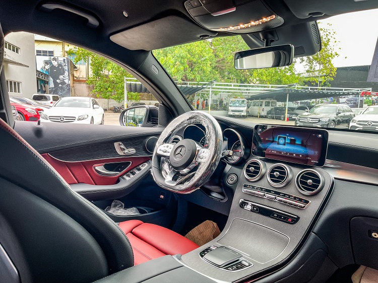 Mercedes GLC 300 4Matic Coupe 2022 nội thất